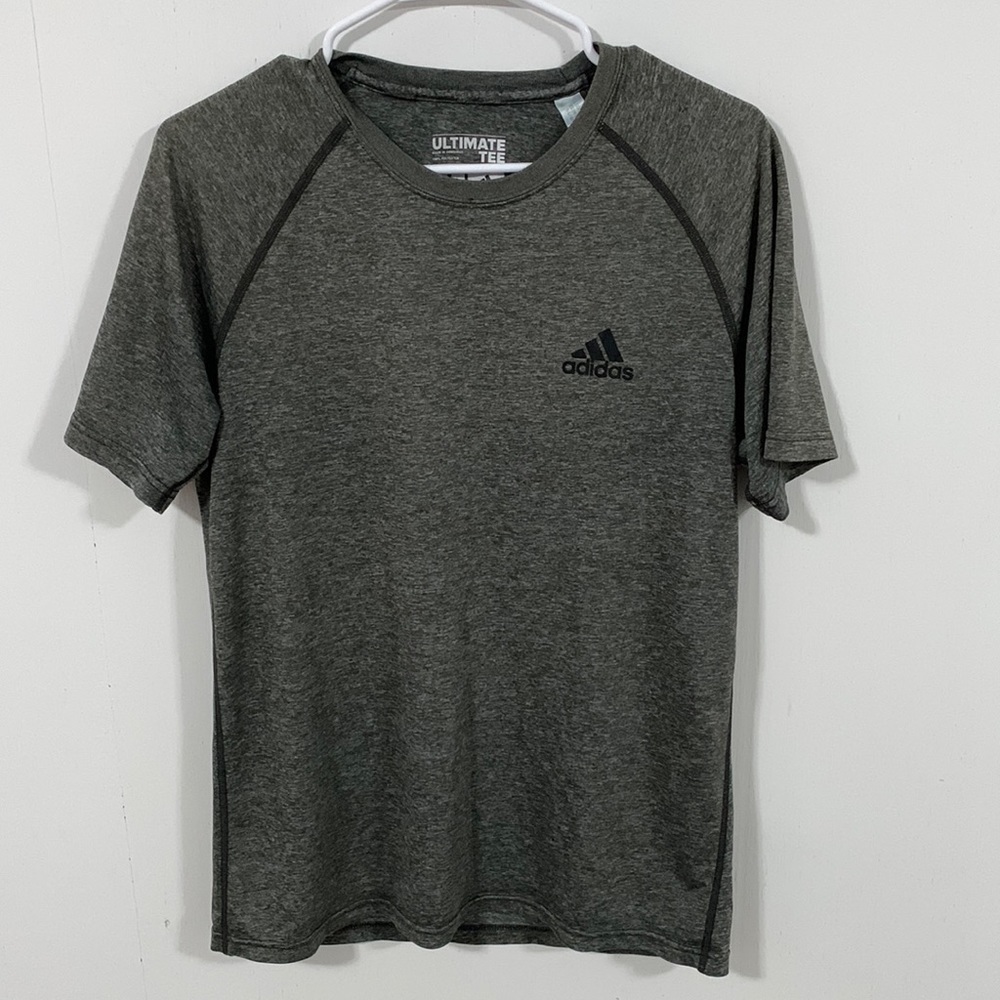 Adidas Ultimate Tee Women’s Size Medium in gray polyester very soft